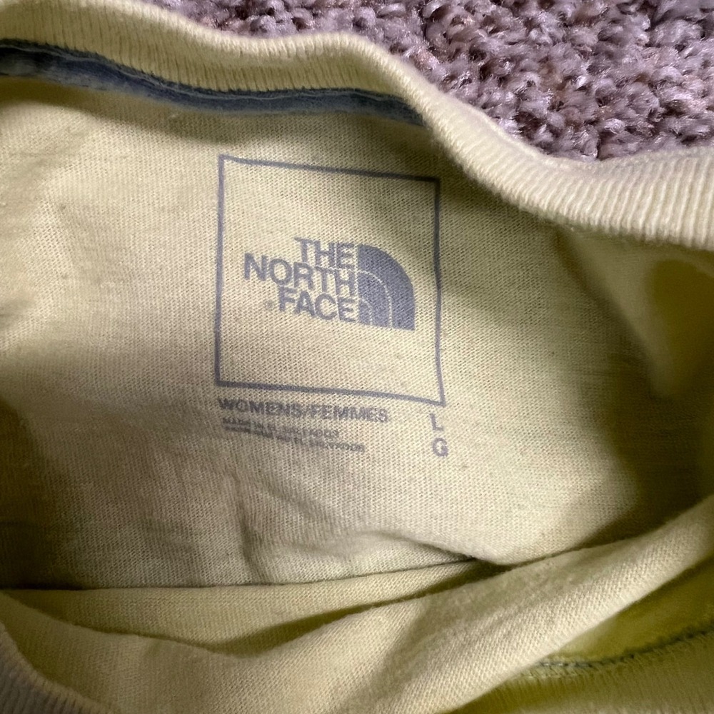 The North Face Womens Yellow Rock Climbing Graphic T-Shirt Large - Picture 2 of 6